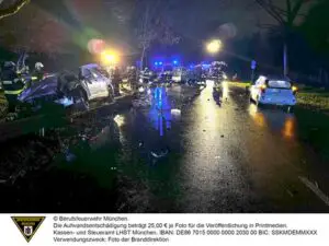 FW-M: Schwerer Verkehrsunfall (Fröttmaning)