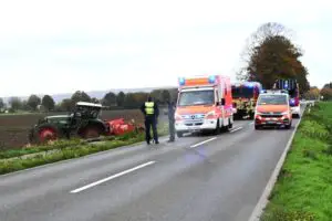 FW Pulheim: Traktor überschlagen – Fahrerin verletzt