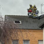 FW Wachtberg: Dachstuhlbrand in Wachtberg-Arzdorf