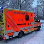 FW Stuttgart: Zwei Mädchen ins Eis eingebrochen – Mädchen mit Unterkühlungen in Stuttgarter Kinderklinik eingeliefert – Feuerwehr warnt vor dem Betreten von Eisflächen