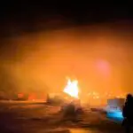 FW-E: Brand in einer leerstehenden Lagerhalle – zügiger Löscheinsatz verhindert Brandausbreitung