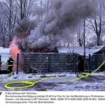 FW-M: Bauwagen brennt komplett aus (Moosach)