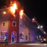 FW LK Neunkirchen: Wohnungsbrand fordert Neunkircher Feuerwehr in Silvesternacht