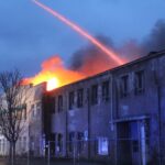 FW LK Leipzig: Dachstuhlbrand im ehemaligen Produktionsgebäudes des VEB Sachsenpelz – Naunhof
