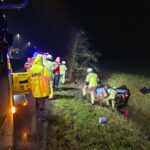 FW Lehrte: Verkehrsunfall: PKW nach überschlag im Graben – Person eingeschlossen