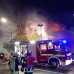 FW-DO: Leerstehendes Gebäude brennt vollständig aus – Feuerwehr die ganze Nacht im Einsatz