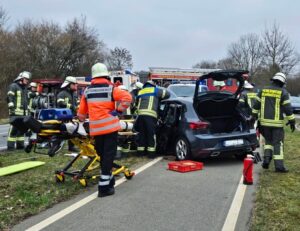 FW-Radolfzell: Schwerer Verkehrsunfall