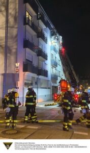FW-M: Brand in Mehrparteienhaus, eine Person verletzt (Neuhausen)