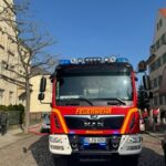 FW Dresden: Rauchwarnmelder alarmiert die Nachbarn – Wohnungsbrand