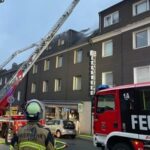 FW-E: Dachstuhlbrand in der Innenstadt von Essen-Kray