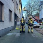 FW-E: Wohnungsbrand mit starker Rauchentwicklung – eine verletzte Person aus Brandwohnung gerettet