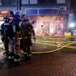 FW Stuttgart: Nächtlicher Brand in Spielhalle