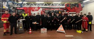 FW-OE: Feuerwehren und DLRG in digitalem Sprechfunk ausgebildet