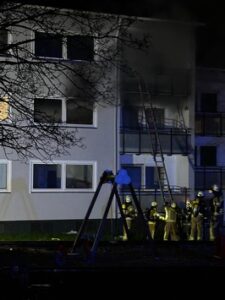 FW Menden: Brandeinsatz in Menden fordert rund 100 Einsatzkräfte