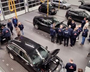 FW-OLL: Elektromobilität und alternative Antriebe – die Feuerwehr Huntlosen veranstaltet einen informativen Übungsdienst
