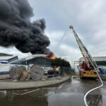 FW-DO: Großbrand am Sonntagmorgen – Lagerhalle in Dortmund-Aplerbeck steht in Vollbrand