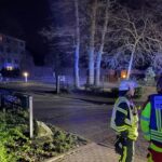 FF Bad Salzuflen: Defekte Batterien sorgen für Feuerwehreinsatz in Seniorenheim / Rund 35 Kräfte sind in der Nacht zu Dienstag am Gröchteweg beschäftigt