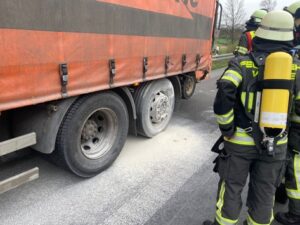 FW-WRN: Gemeldeter LKW Brand auf der Bundesautobahn 1