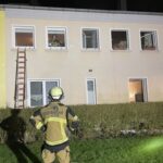 FW-E: Kellerbrand in einem Mehrfamilienhaus – Treppenhaus stark verraucht