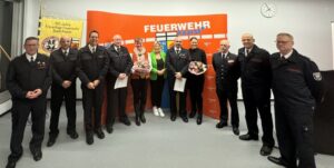 FW-NE: Ehrenabend der Freiwilligen Feuerwehr Kaarst – Verleihung des Deutschen Feuerwehr-Ehrenkreuz in Silber – Alarmierung während den Ehrungen