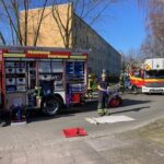 FW-DO: Feuer in Dortmund Mengede /Ausgedehnter Zimmerbrand in einem Mehrfamilienhaus