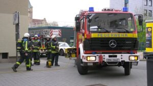 FW-EN: Hattinger Feuerwehr seit dem frühen Morgen mehrfach im Einsatz
