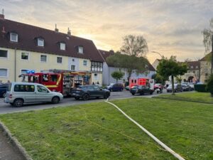 FW-DO: FW-DO: Feuer in einem Mehrfamilienhaus in Renninghausen