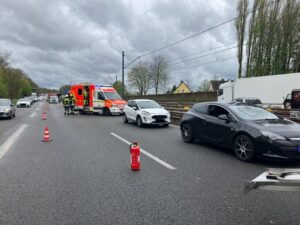 FW-MH: Zwei Verletzte nach Verkehrsunfall auf A40