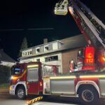 FF Bad Salzuflen: 15 Personen vorübergehend aus Wohnhaus in Bad Salzuflen evakuiert / Freiwillige Feuerwehr ist in der Nacht zu Sonntag mit 45 Kräften im Einsatz