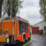 FW-BN: Feuer in Lagerhalle schnell gelöscht