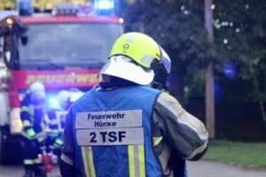 FW Hünxe: Tür zugefallen – Brandgefahr durch Herd