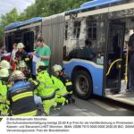 FW-M: Busunfälle fordern Münchner Einsatzkräfte (Stadtgebiet)