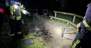 FFW Schwalmtal: Feuerwehr löscht brennenden Unrat