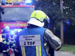 FW Hünxe: Rauchentwicklung löst Feuerwehreinsatz aus
