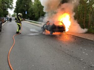 FW-BO: PKW Brand auf der Havkenscheider Straße